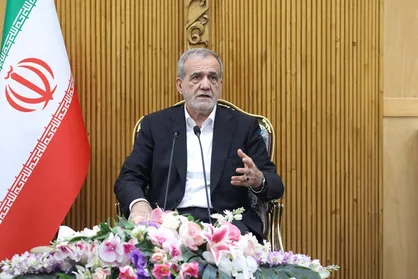 پزشکیان: امضای ۶ سند همکاری مشترک میان جمهوری اسلامی ایران و قطر + فیلم