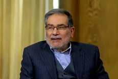 پیام شمخانی به رهبر انقلاب و ملت ایران: زنده‌ام و حاضر برای جانفشانی