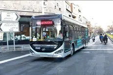 ترخیص ۸۶ دستگاه اتوبوس برقی شهرداری تهران از بندر شهیدرجایی بندرعباس