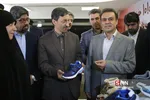 پرویز فتاح و محمد بیگدلی در آیین اهدای ۱۰۱۰۰۰ جفت کفش توسط بانک ملت به دانش آموزان نیازمند کمیته امداد امام خمینی (ره)