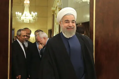 روحانی چوب توجه نکردن به کدام هشدارهای رهبر انقلاب را خورد؟