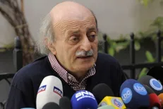 جنبلاط: دوشادوش حزب الله باقی می‌مانیم