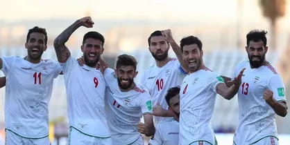 وزیر کشور:&zwnj; مجوز حضور تماشاگر در بازی ایران و عراق صادر شده است