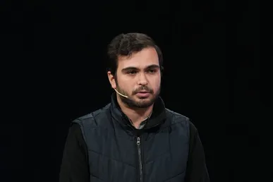 فقط در ایران است که سلبریتی‌ها نسبت به اشتباهات خود پاسخگو نیستند + فیلم