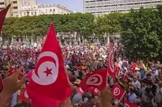 تظاهرات مخالفان و موافقان رئیس جمهور تونس