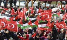 تبلیغ جالب مردم ترکیه برای شرکت در راهپیمایی در حمایت از مردم مظلوم فلسطین