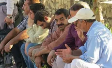 سفره‌های خالی کارگران سد چم‌شیر در گرو بی‌تدبیری وزرات نیرو/ بعضی روز‌ها نان را هم نسیه می‌خریم!