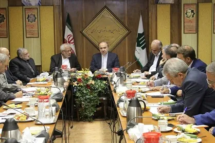 اقتصاد ورزش در ایران کوچک است/نگران فرهنگ در جامعه ورزشی هستم