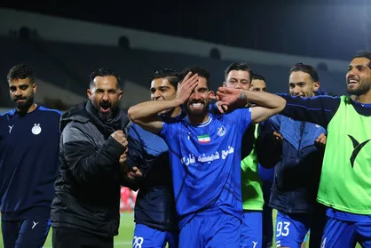 استقلال 1-0 نساجی / برد آبی&zwnj;ها با درخشش حسینی و کوشکی