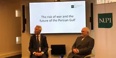 ظریف: هیچ منافعی از برجام به دست نیاوردیم / سلاح حمل نمی‎کنم؛ حتی بلد نیستم شلیک کنم؛ من دیپلماتم