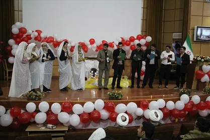 جشن ازدواج ۸۰ زوج دانشجوی گیلانی به میزبانی دانشگاه آزاد رشت برپا شد