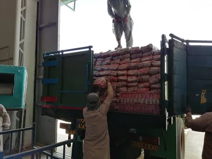 دستور مخبر برای ارسال فوری اقلام ضروری به مناطق سیل&zwnj;زده کرمان