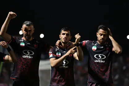 خلاصه بازی پرسپولیس 3-0 مس رفسنجان / امید سرخپوشان به شکست سپاهان و سهمیه لیگ نخبگان