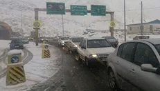 بارش برف در برخی جاد‌ه‌های ۴ استان/ کندوان امروز و فردا یک‌طرفه می‌شود