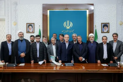 تشریح جزئیات دیدار استاندار و مجمع نمایندگان استان كرمان با رئیس&zwnj;جمهور