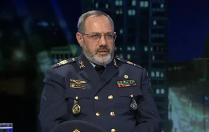 نصیرزاده: نیروی هوایی برجسته و منحصربه فرد به دنبال رادارگریز کردن ناوگان فعلی است/ مانور ۳ فروندی جنگنده کوثر در رژه ۲۹ فروردین
