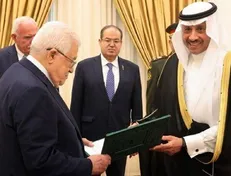 ورود هیات سعودی به کرانه باختری/ استوارنامه سفیر عربستان تقدیم شد