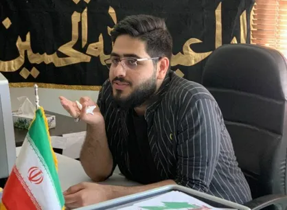 دبیر شورای تبیین مواضع بسیج دانشجویی قائن تریبون نماز جمعه را در اختیار می&zwnj;گیرد