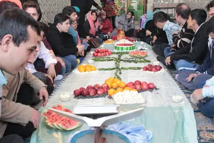 دانشجویان دانشگاه علوم قضایی جشن شب یلدا را در جمع کودکان کم&zwnj;توان ذهنی برگزار کردند