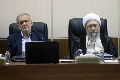 آیت الله آملی لاریجانی: مواضع صریح و انقلابی رئیس‌جمهور فریاد ملت مظلوم و مقتدر ایران بود