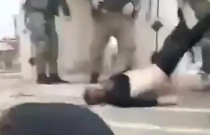 هتک حرمت به جنازه معترضان سوری توسط تروریست&zwnj;های تحریرالشام پس از اعدام میدانی!