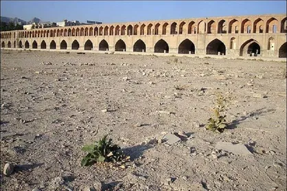 معاون وزیر نیرو: به دنبال تغییر در روند برداشت آب زاینده&zwnj;رود هستیم