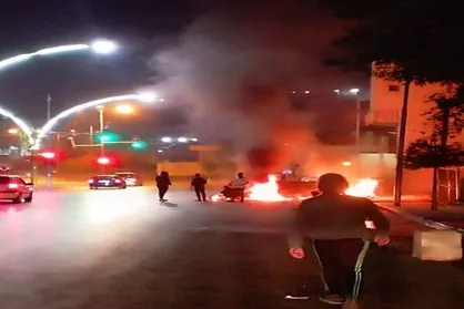 ملت فلسطین زمین را زیر پای صهیونیست&zwnj;ها به آتش بکشند