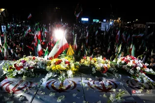 مراسم وداع با پیکر شهدای ناوشکن دنا در میدان تجریش تهران