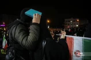 مراسم احیاء شب بیست و سوم ماه رمضان در میدان انقلاب اسلامی تهران