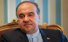 راستینه از پاسخ سلطانی‌فر درباره قرارداد‌های مربیان تیم‌های ملی قانع نشد