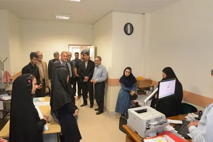 رئیس دانشگاه سیستان و بلوچستان از روند ثبت&zwnj;نام دانشجویان بازدید کرد