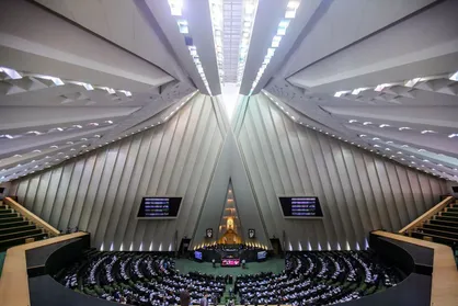 وزیران راه، اقتصاد و امور خارجه به کمیسیون عمران می&zwnj;روند