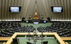 تصمیم مجلس برای فوق‌العاده پرستاری و حقوق کارکنان وزارت کشور