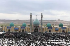 مردم قم در پناه امام زمان(عج) تحویل سال کردند+فیلم