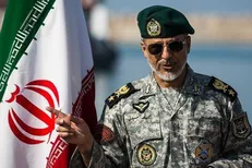 دریادار سیاری: بدون اجازه ایران هیچ تحرکی در تنگه هرمز انجام نمی‌شود