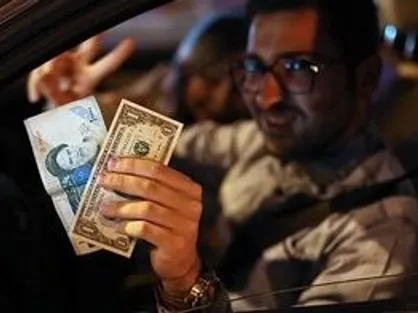 قیمت دلار آزاد: ۵ دلار رئیسی!