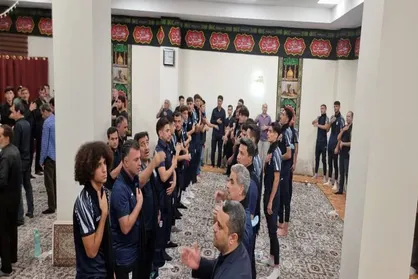 عزاداری بازیکنان ملی&zwnj;پوش در شب تاسوعای حسینی