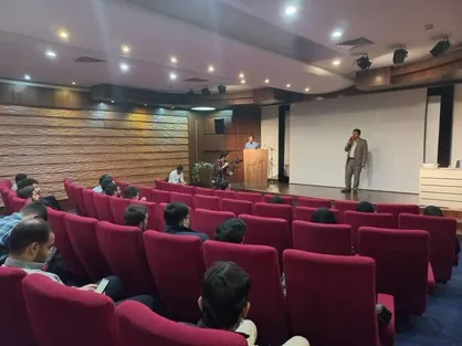 براتی: آمریکا می&zwnj;خواهد خنثی سازی تحریم&zwnj;ها توسط ایران را مختل کند / عرب: تشکل&zwnj;های دانشجویی پیش&zwnj;برندگی خود را از دست داده&zwnj;اند