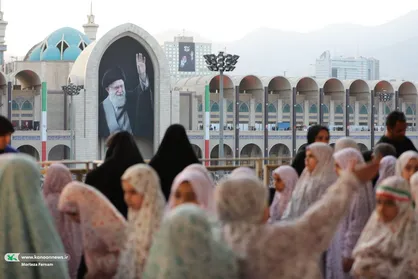 نماز فرشته&zwnj;ها به یاد امام شهید در مصلی امام خمینی (ره)
