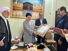 تقدیر رئیس بنیاد شهید از خدمات آیت‌الله شهرستانی به خانواده شهدا