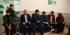 حضور علی پروین در پشت صحنه سریال «شش قهرمان و نصفی»+عکس