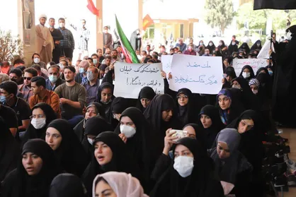 ایجاد فضای گفتگو به جای تقابل در دانشگاه + فیلم