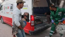 بمباران چادر‌های آوارگان فلسطینی در جنوب غزه؛ حملات همه جانبه ادامه دارد!