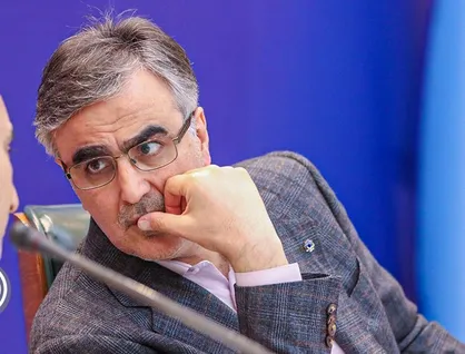 دلار آزاد از مرز ۱۲۱ هزار تومان عبور کرد/ رییس بانک مرکزی پاسخگو نیست + نمودار