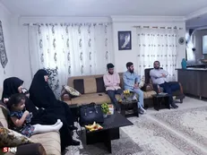 جمعی از دانشجویان از بانوی آمر به معروف گیلانی عیادت کردند