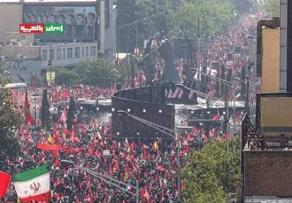 المیادین: تشییع میلیونی رهبر شهید، نماد شکست ترامپ بود