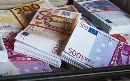 متقاضیان ۱۰۰ یورو ارز اربعین در سامانه سنا بانک مرکزی ثبت&zwnj;نام کنند
