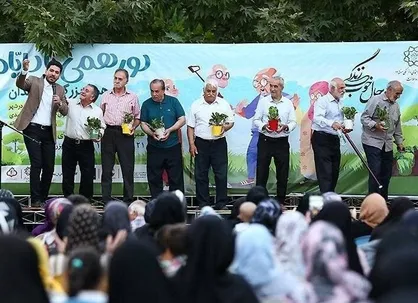شرکت ۸۸۰۰ سالمند در برنامه&zwnj;های نشاط سالمندی شهرداری تهران
