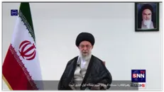 رهبرانقلاب: خستگی مجموعه های درمانی یک مساله نگران کننده دیگر است/حقیقتا باید از صمیم قلب از اینها تشکر کنم
