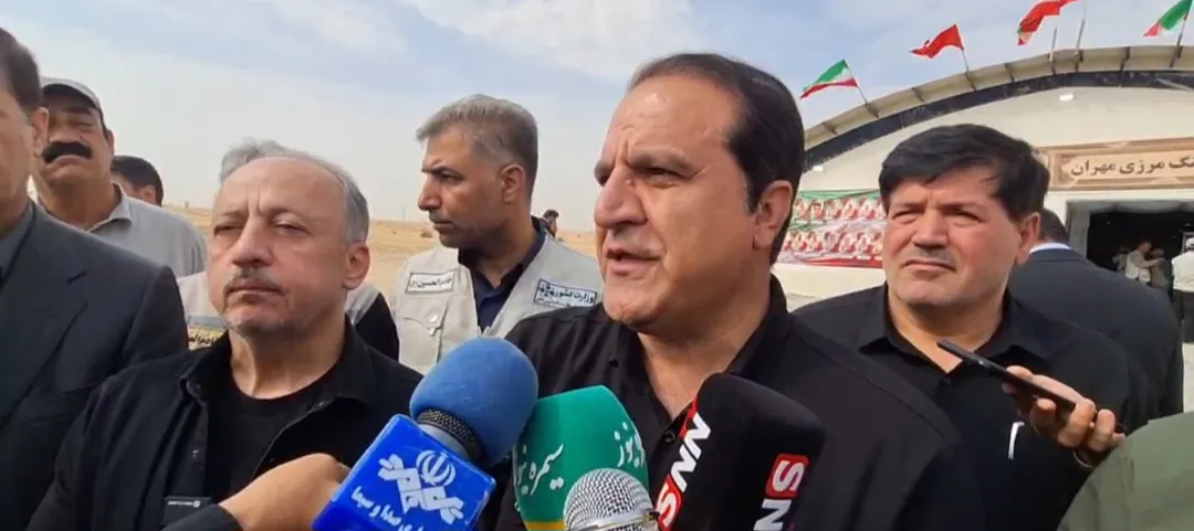 استاندار ایلام: بیش از ۲ میلیون و ۱۰۰ هزار تردد از مرز مهران ثبت شد/ افتتاح فاز نخست قرارگاه حمل‌ونقل اربعین در مهران + فیلم